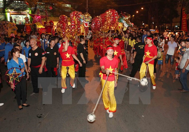 Tưng bừng khai mạc Lễ hội Trung Thu phố cổ Hà Nội 2015